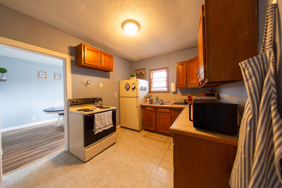 Current interior detail from a real Parkersburg SILK home