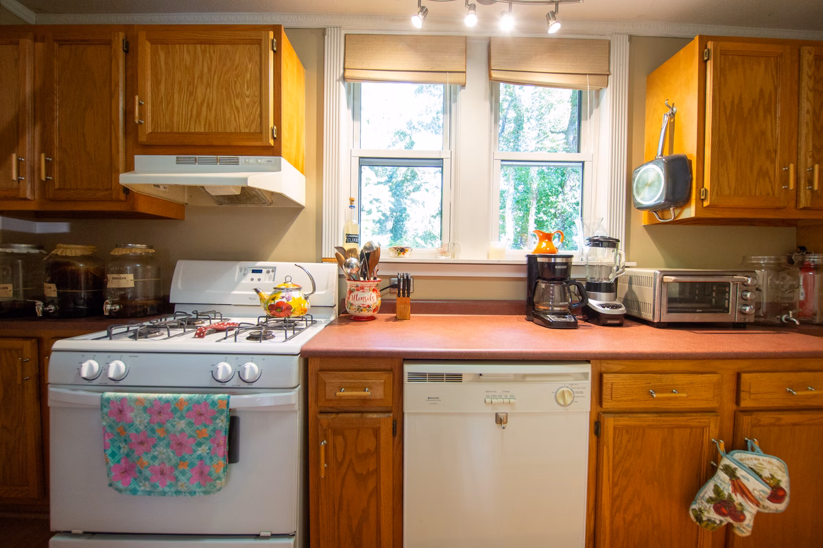 Working kitchen in the real Marietta SILK Homes property