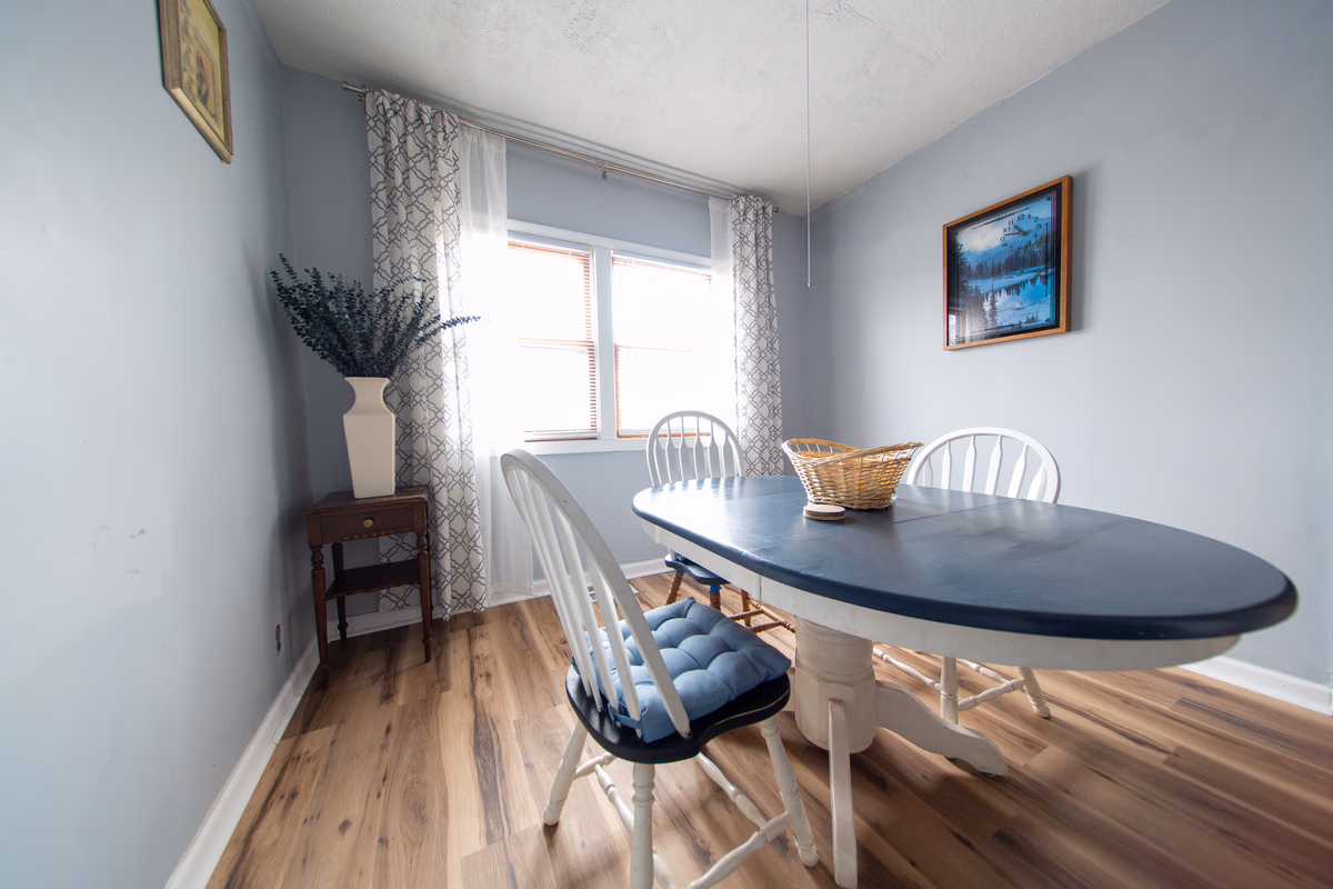 Dining table and daylight in a real SILK Homes property